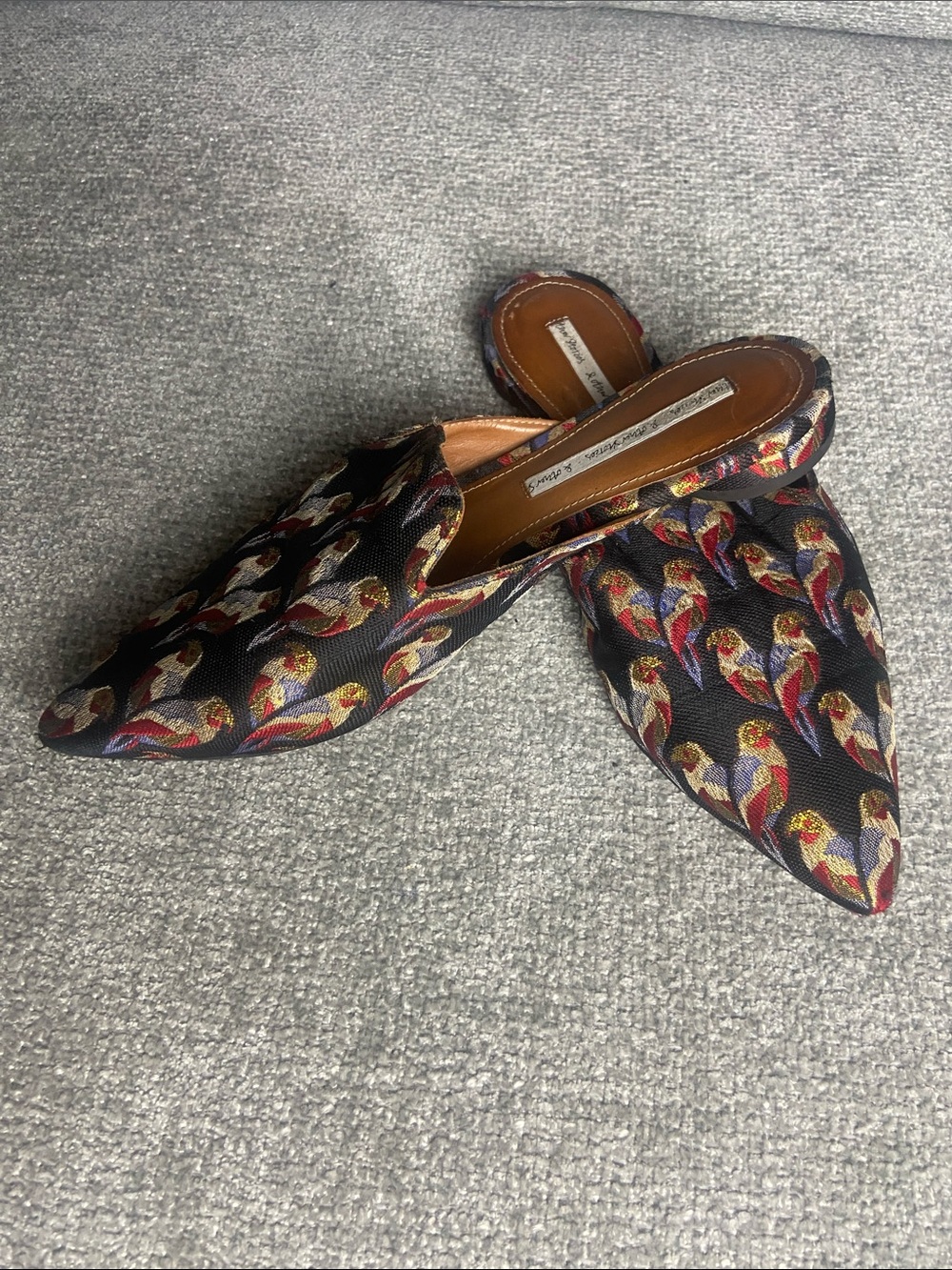 & Other Stories Black Pointed Mules with Parrot Embroidery - Picture 8 of 9